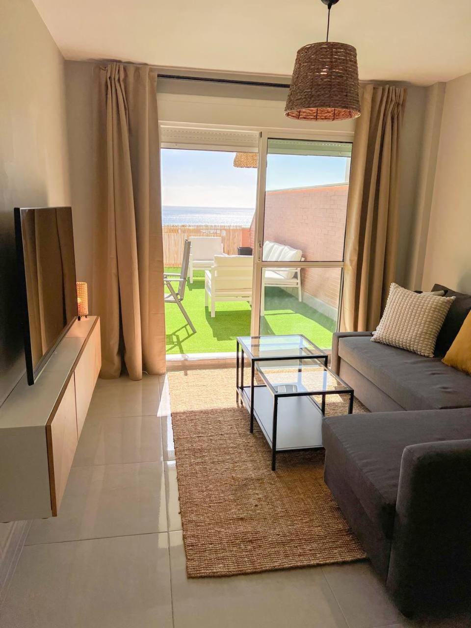 Cozy Apartment With Large Terrace Torremolinos Eksteriør billede