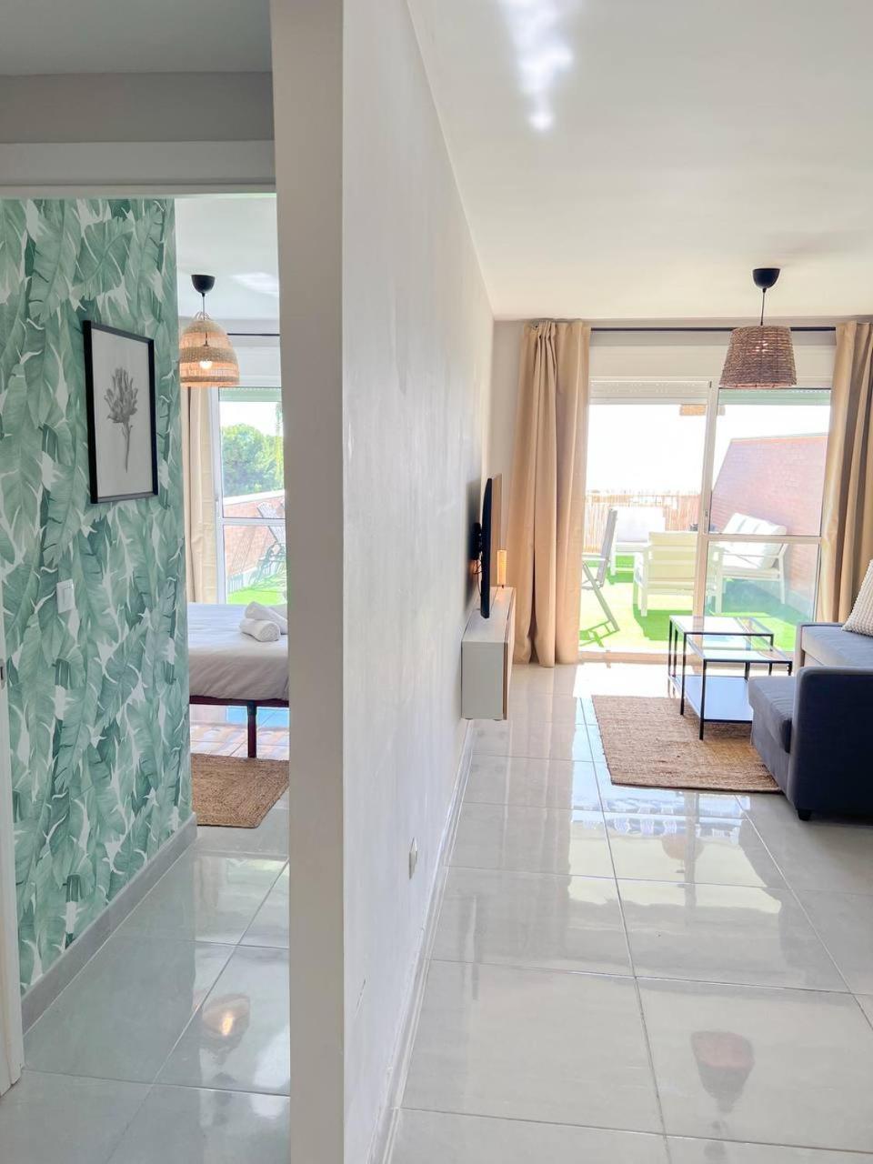 Cozy Apartment With Large Terrace Torremolinos Eksteriør billede